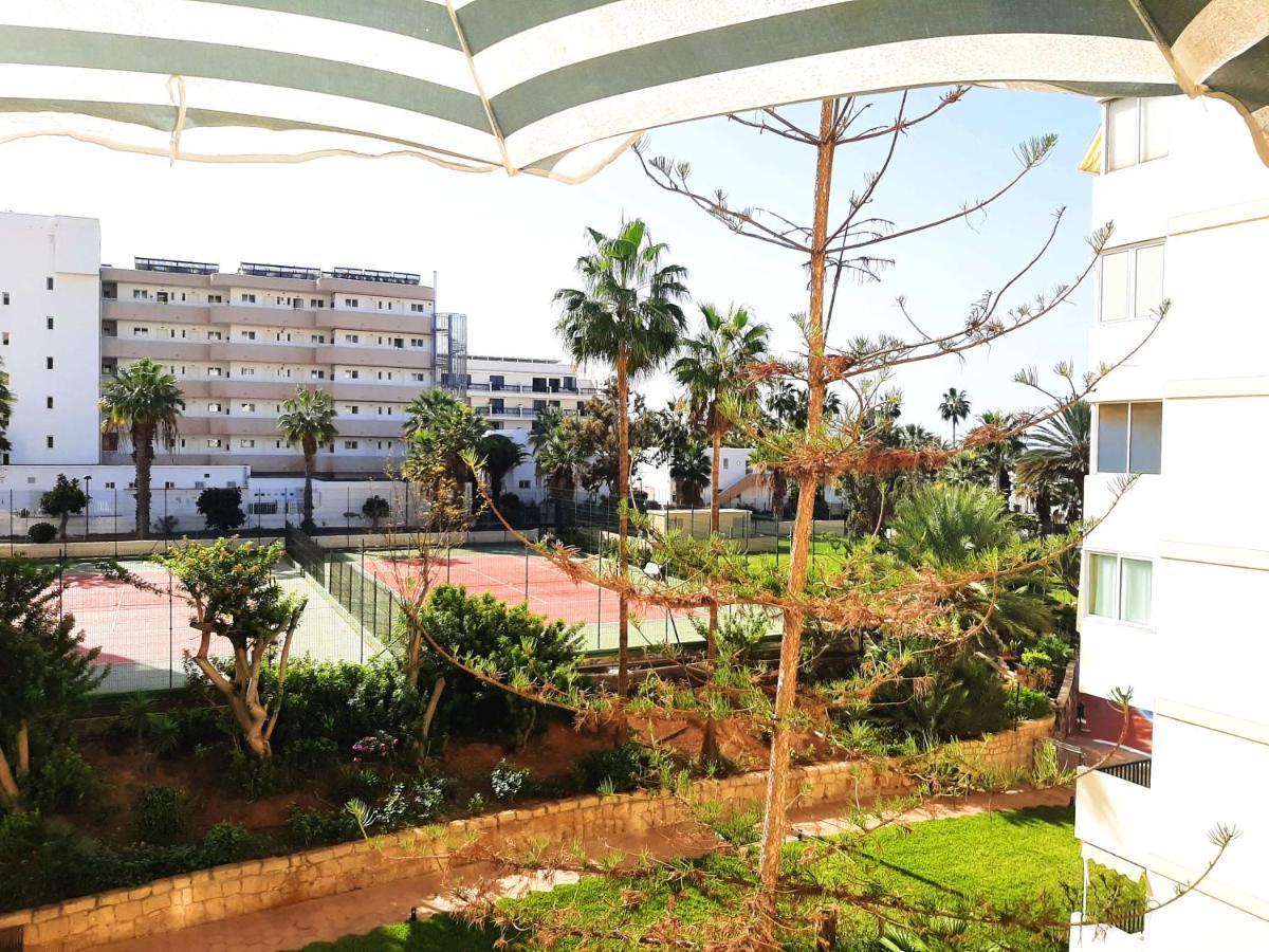 Centrally Located Apartment Close To The Ocean. Arona  Exterior photo